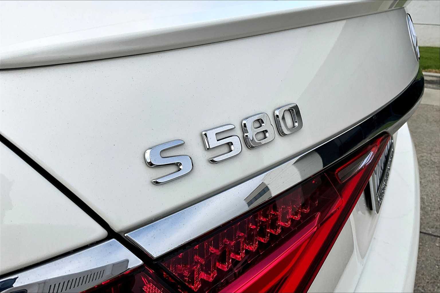 2022 Mercedes Benz S 580 4MATIC photo 9