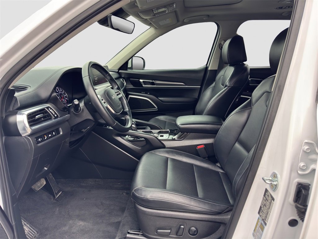 2022 Kia Telluride S photo 3
