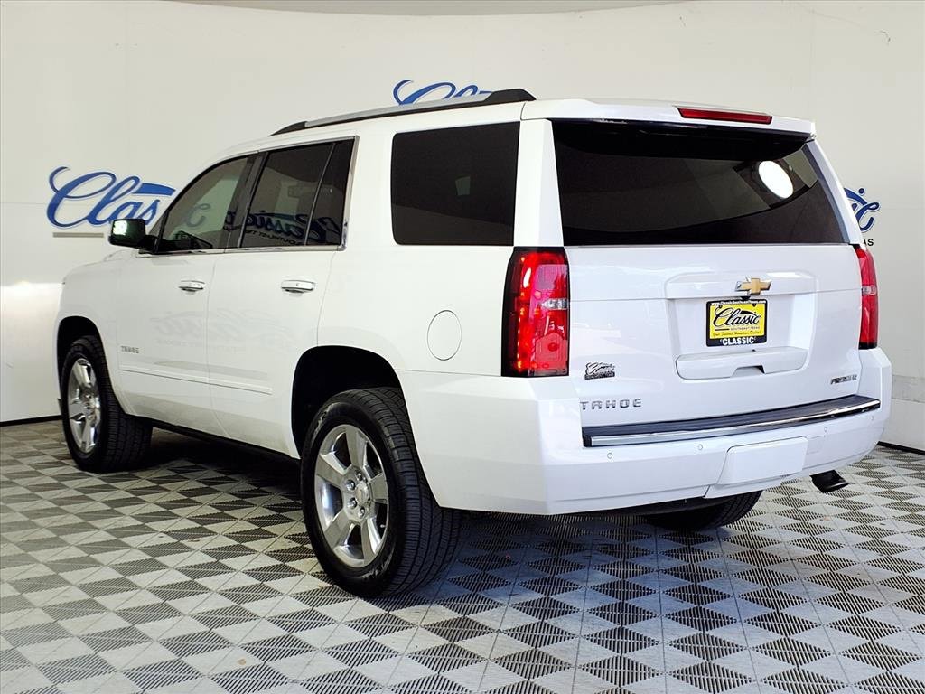 2019 Chevrolet Tahoe Premier photo 2