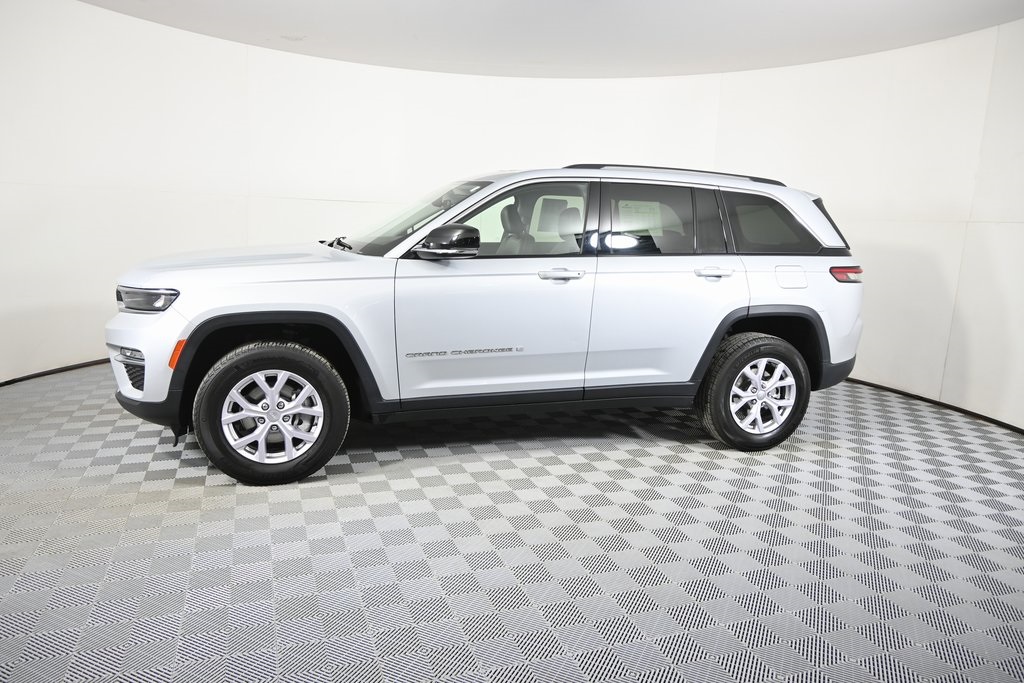 Used 2022 Jeep Grand Cherokee Limited with VIN 1C4RJHBG3N8550301 for sale in Forest Lake, Minnesota