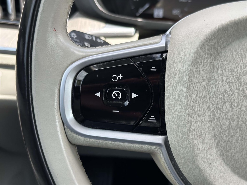2019 Volvo XC60 T5 Inscription photo 8