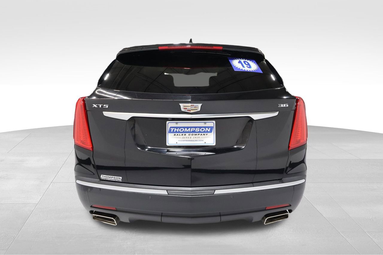 2019 Cadillac XT5 Premium Luxury photo 3