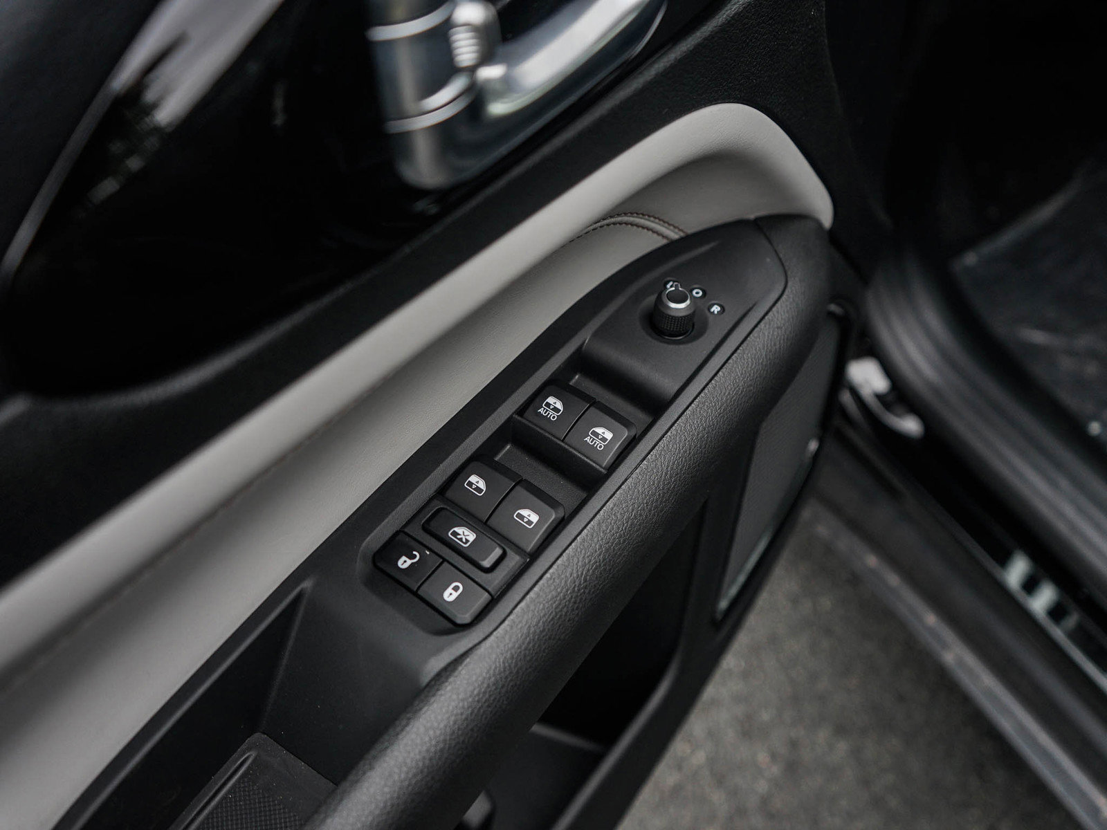 2025 Jeep Compass Limited photo 17