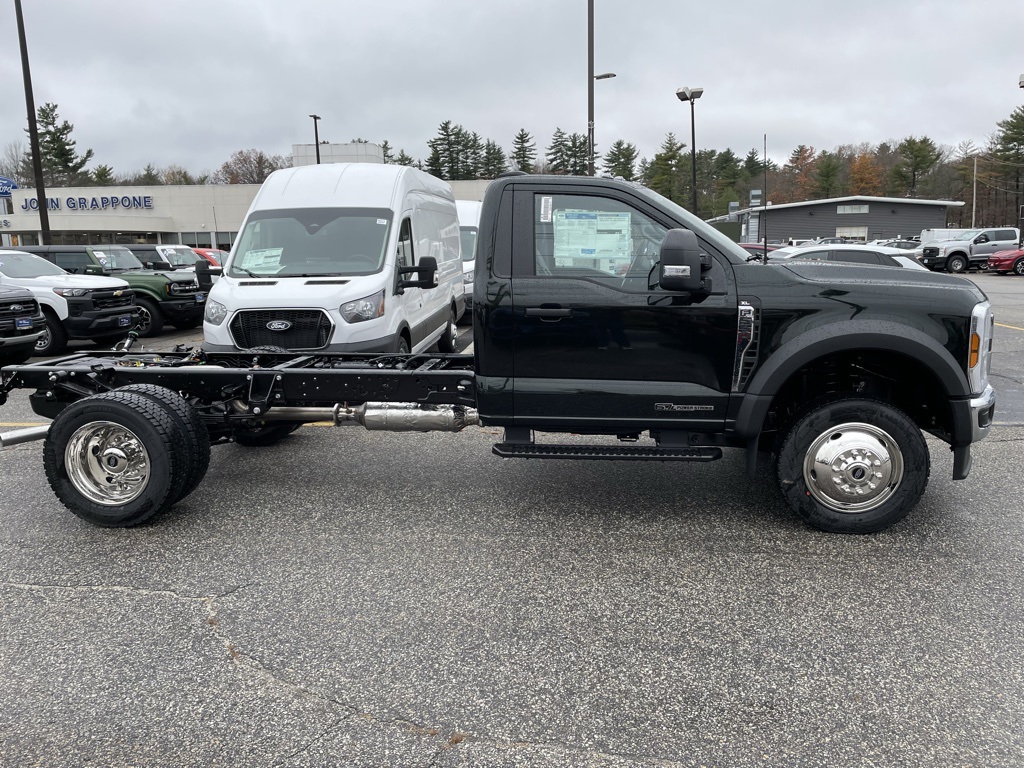 2026 Ford F-550 XL photo 2