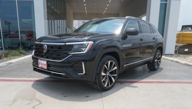 2026 Volkswagen Atlas Cross Sport SEL Premium R-LINE's photo