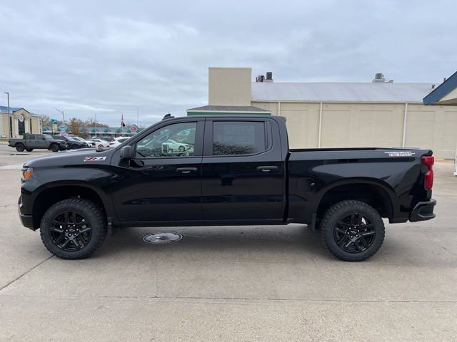 2025 Chevrolet Silverado 1500 Custom Trail Boss photo 2