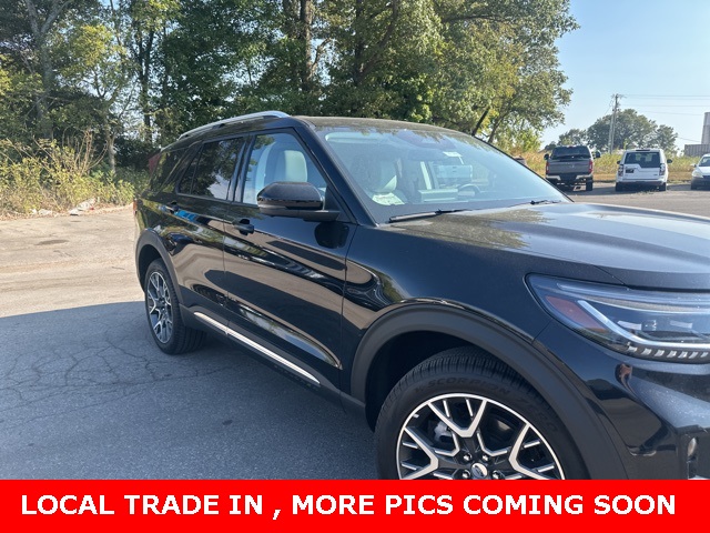 2025 Ford Explorer Platinum photo 5