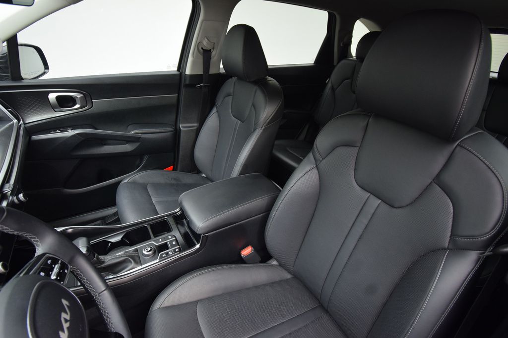 2025 Kia Sorento EX photo 14