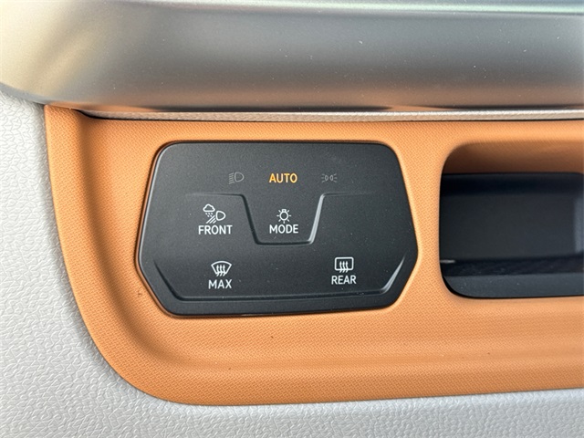 2025 Volkswagen ID. Buzz Pro Plus photo 32