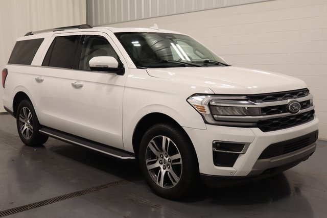 2022 Ford Expedition MAX Limited photo 2