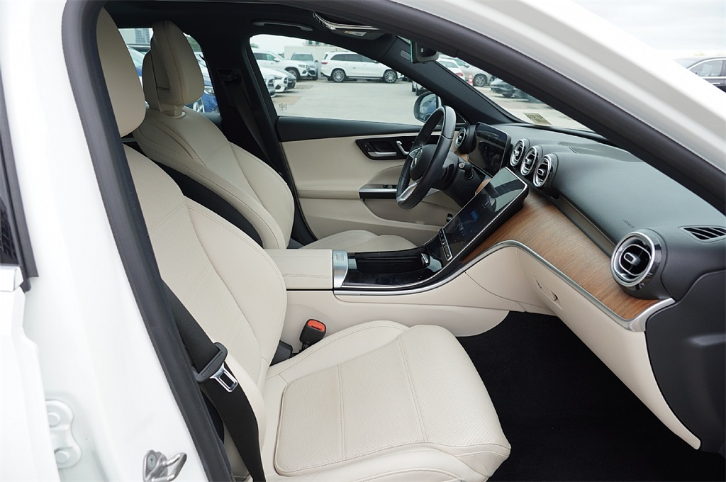2022 Mercedes Benz C 300 photo 11