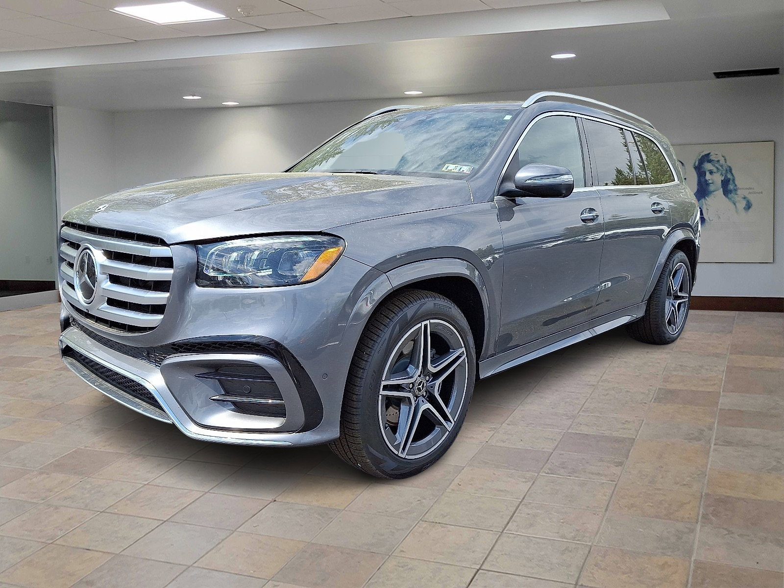 2025 Mercedes Benz GLS 450 4MATIC photo 2