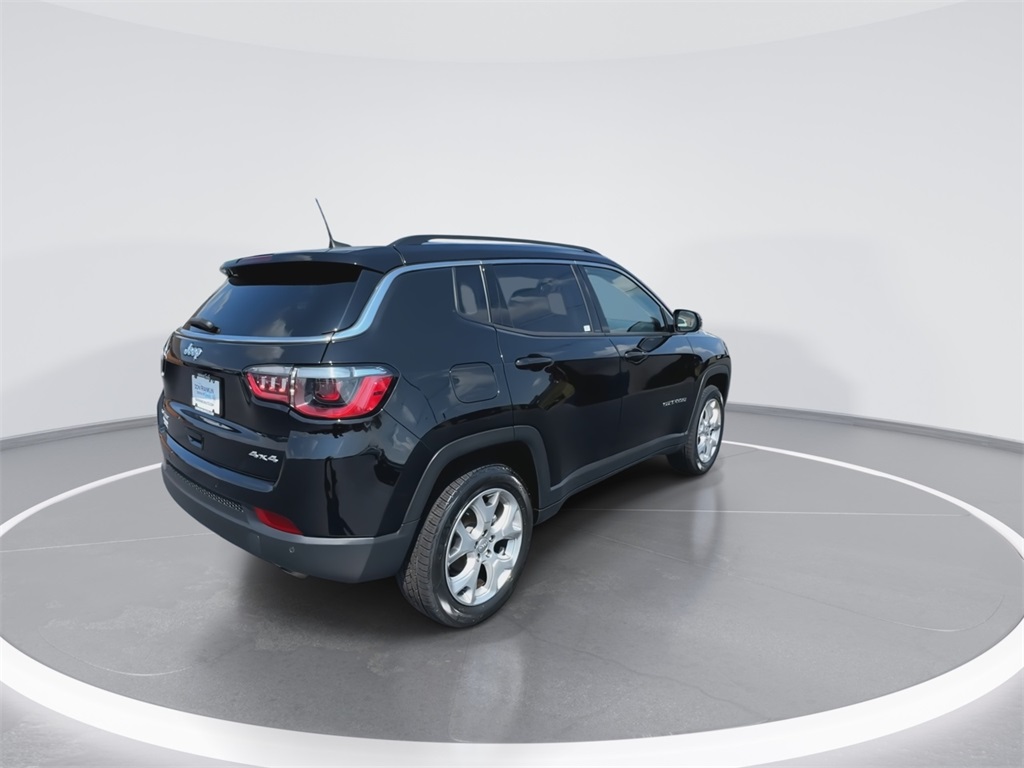 2022 Jeep Compass Limited photo 8