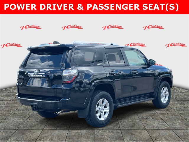 2018 Toyota 4Runner SR5 photo 3