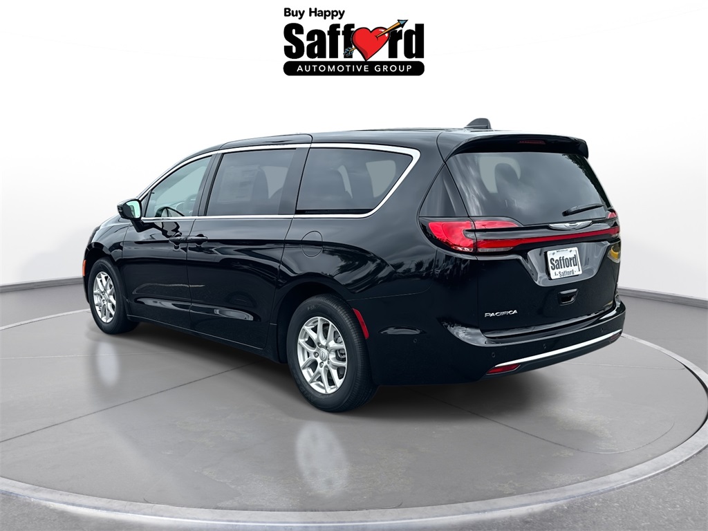 2025 Chrysler Pacifica photo 5