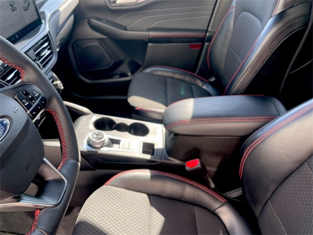 2024 Ford Escape ST-Line photo 11