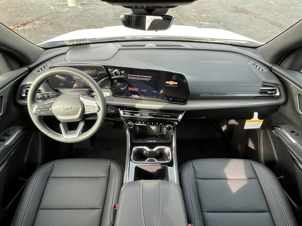2026 Chevrolet Traverse photo 4