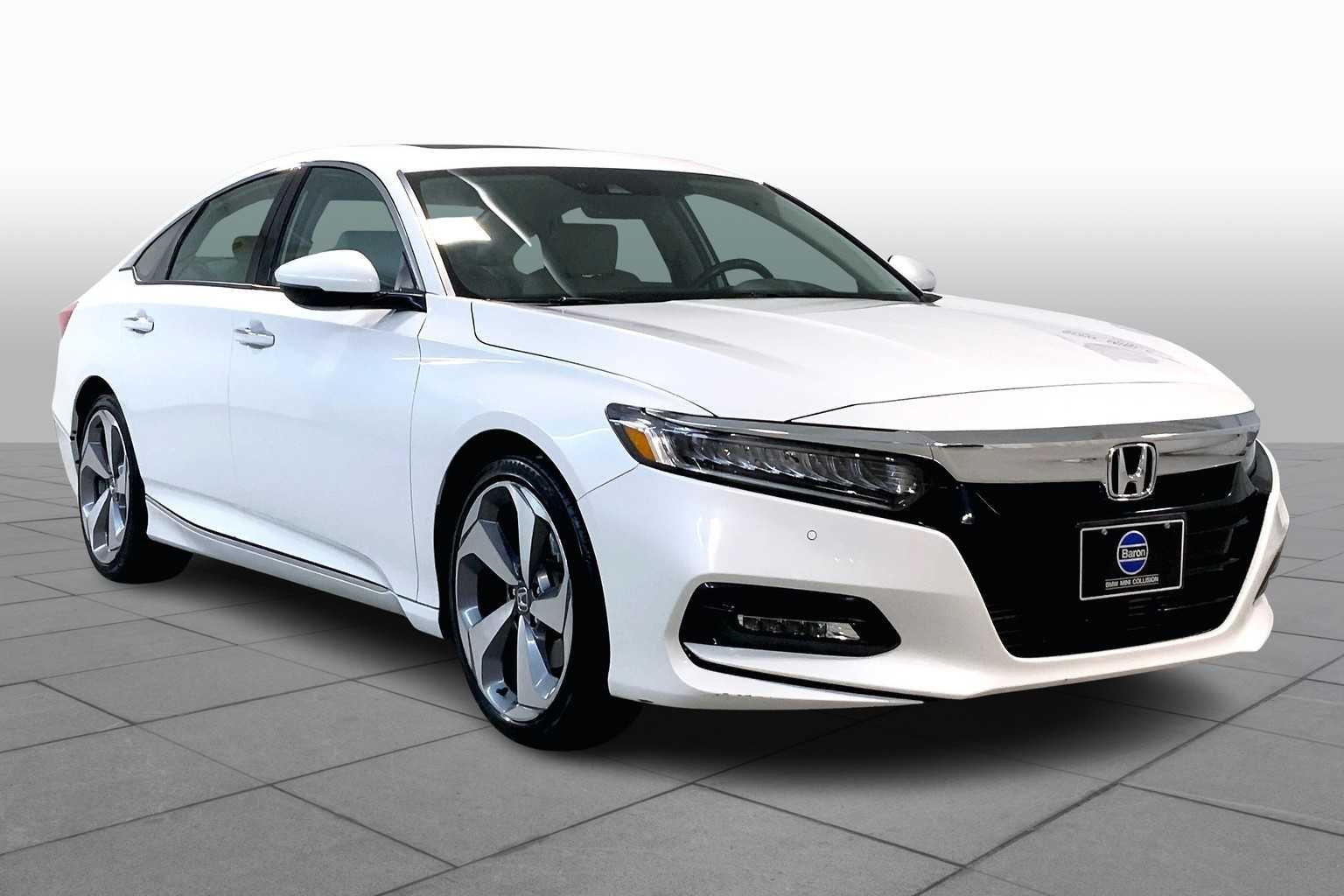 Used 2020 Honda Accord Touring with VIN 1HGCV2F92LA025644 for sale in Kansas City