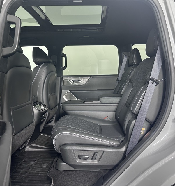 2025 Infiniti QX80 photo 15
