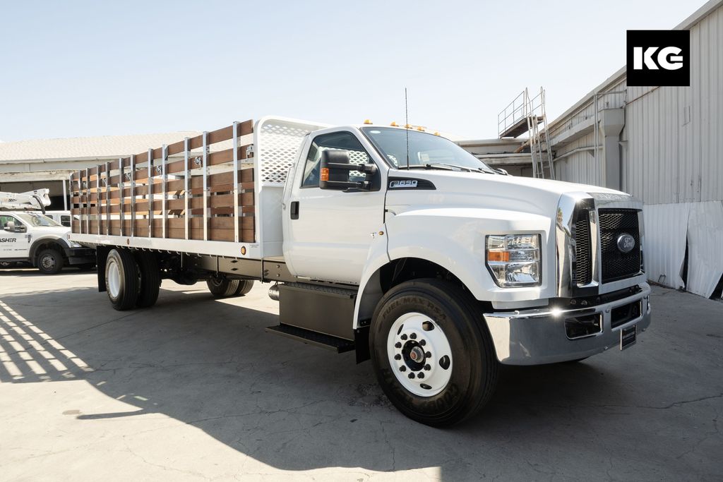 Ford F-650-750 Base Scelzi 24' Stakebed's photo