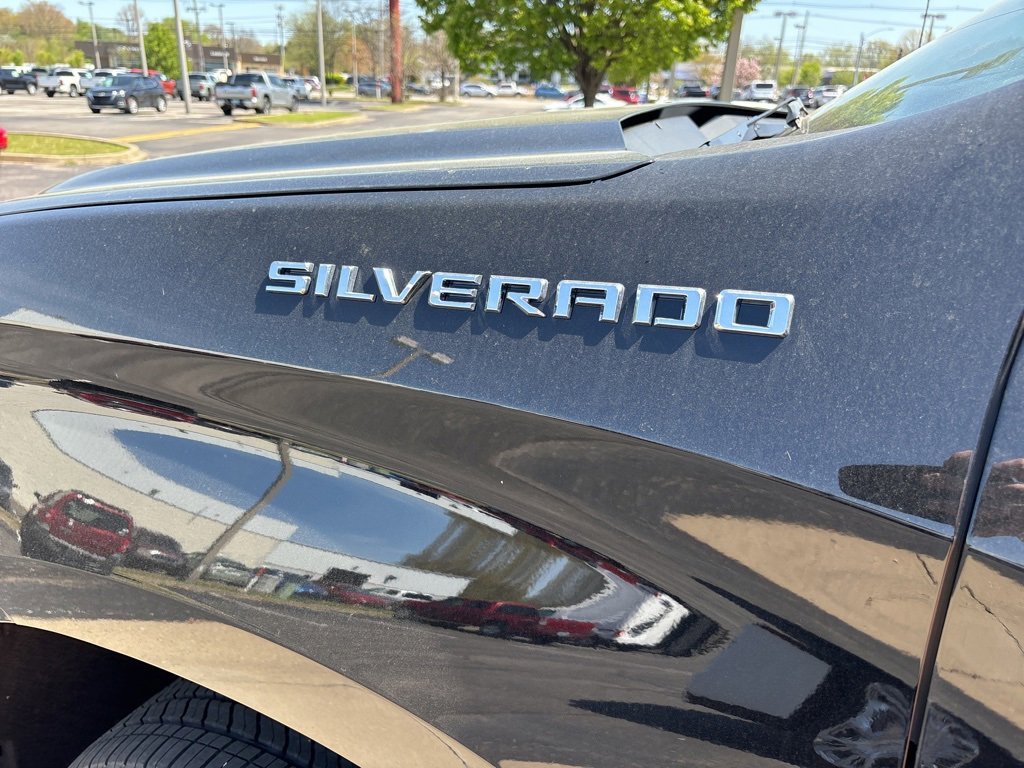 2025 Chevrolet Silverado 1500 LTZ photo 10