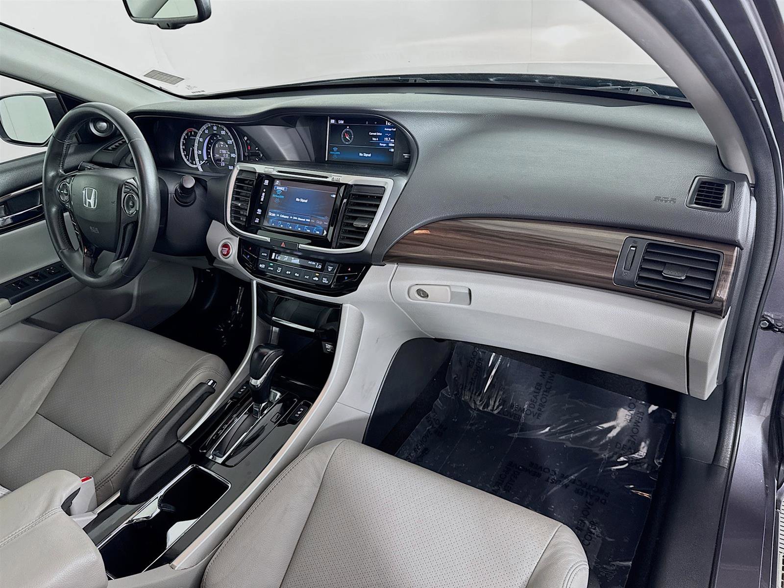 2016 Honda Accord EX-L photo 25