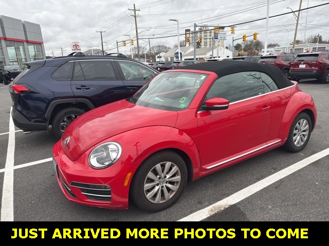 2018 Volkswagen Beetle S's photo