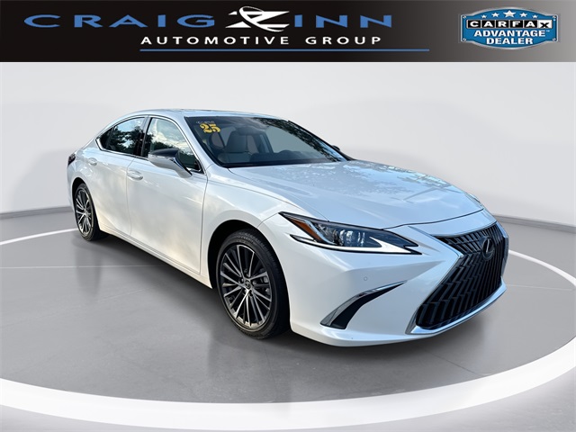 2025 Lexus ES 350's photo