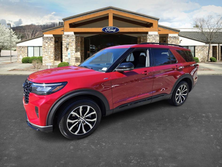 2026 Ford Explorer ST-LINE's photo