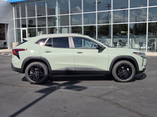 2026 Chevrolet Trax ACTIV photo 2