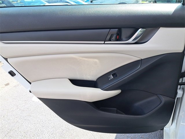 2022 Honda Accord LX photo 11