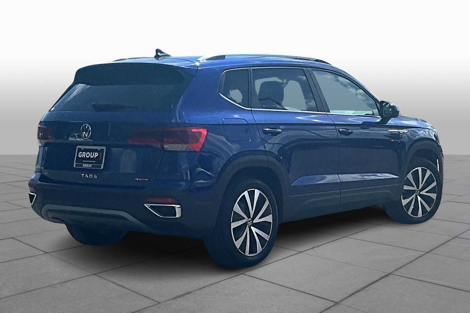 2023 Volkswagen Taos SE photo 11