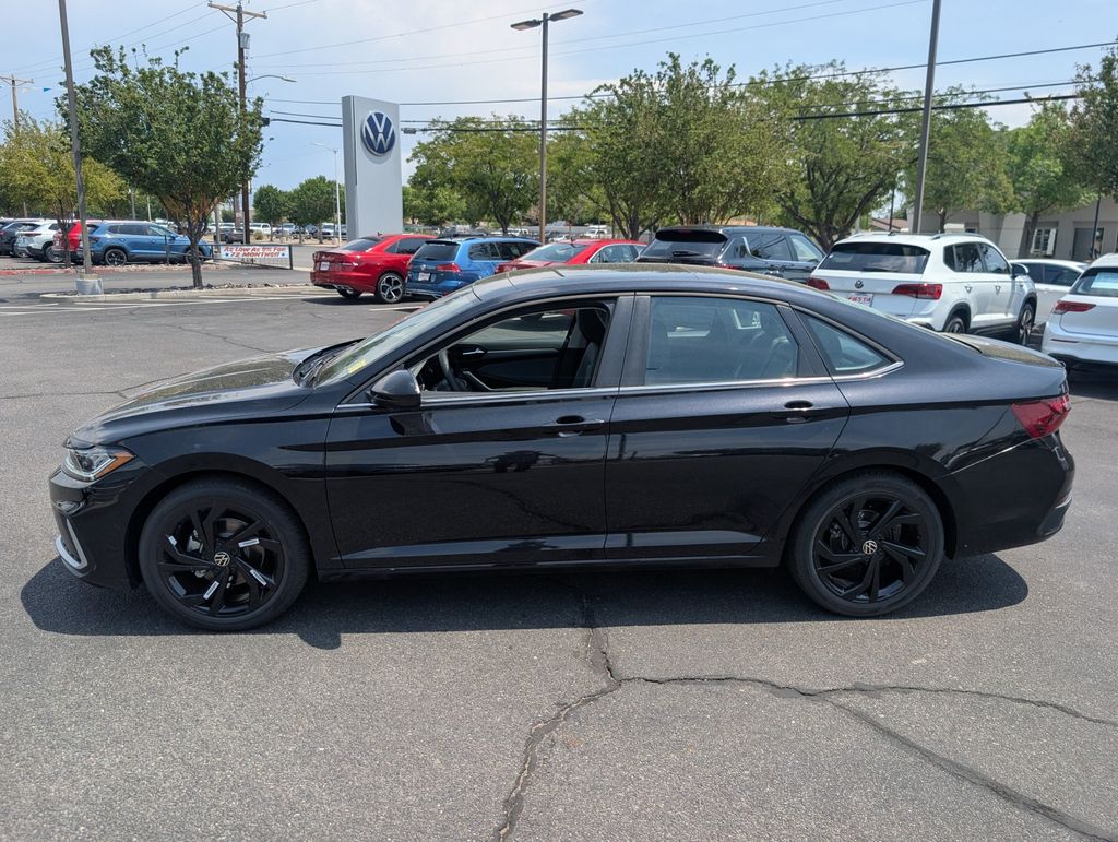 2025 Volkswagen Jetta 1.5T SE photo 7