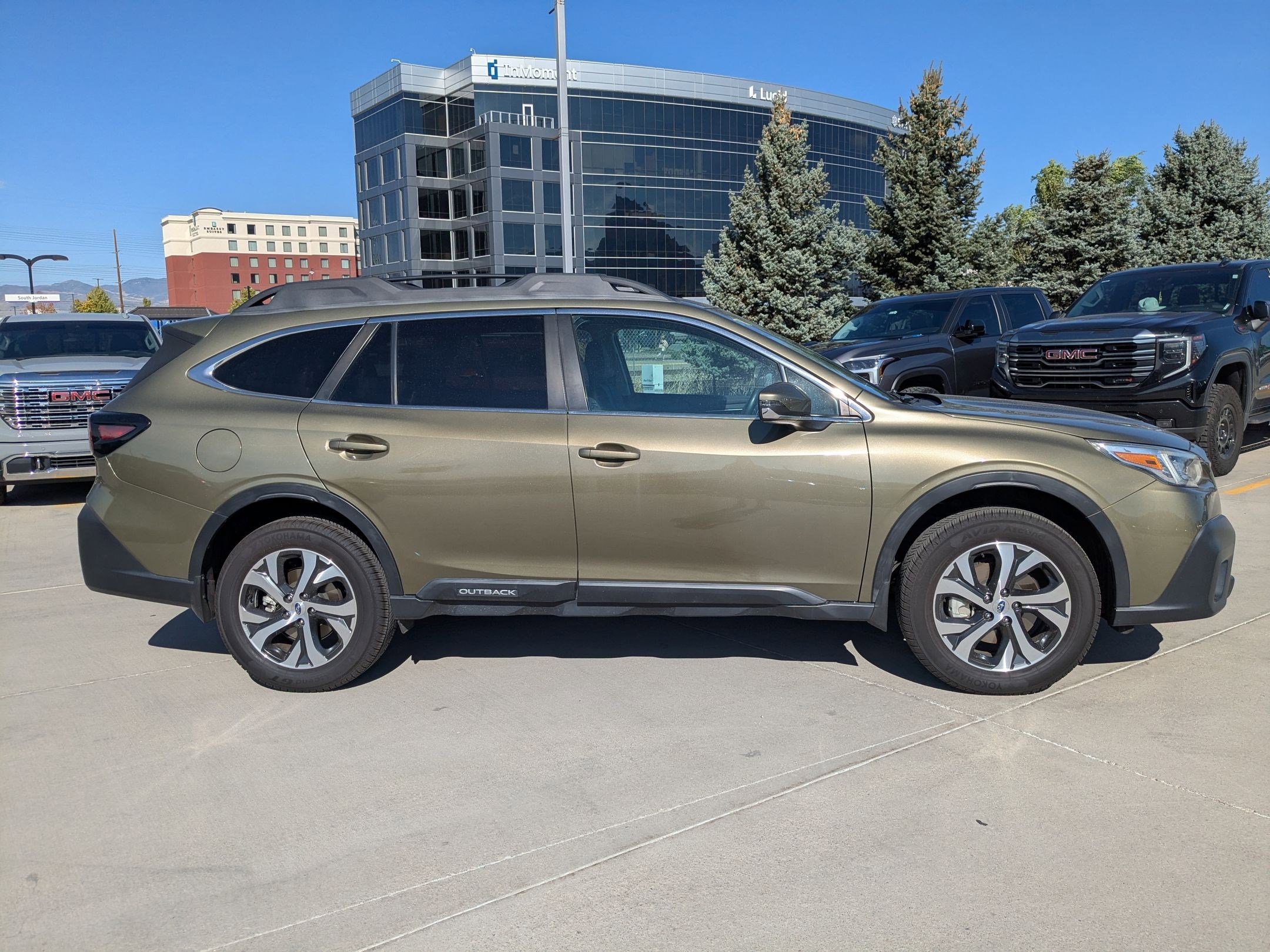 2021 Subaru Outback Limited photo 3