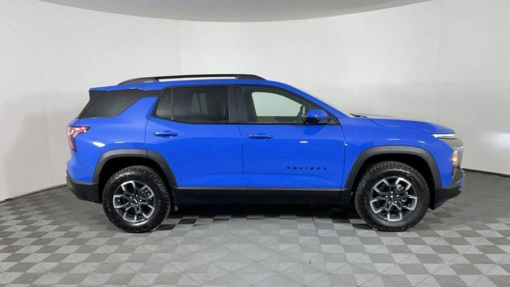 2025 Chevrolet Equinox ACTIV photo 3