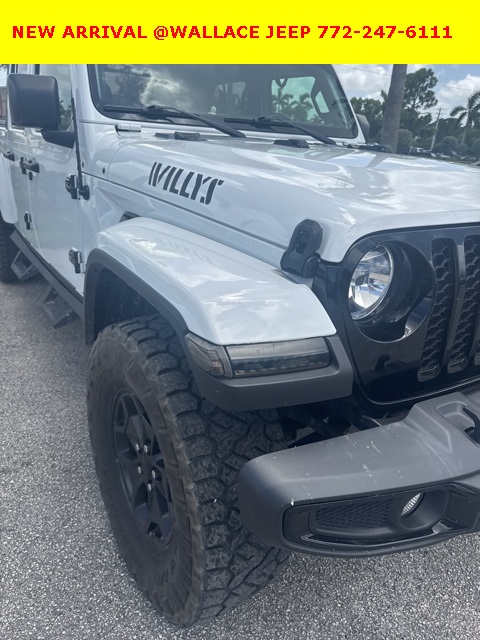 2022 Jeep Gladiator Willys photo 2