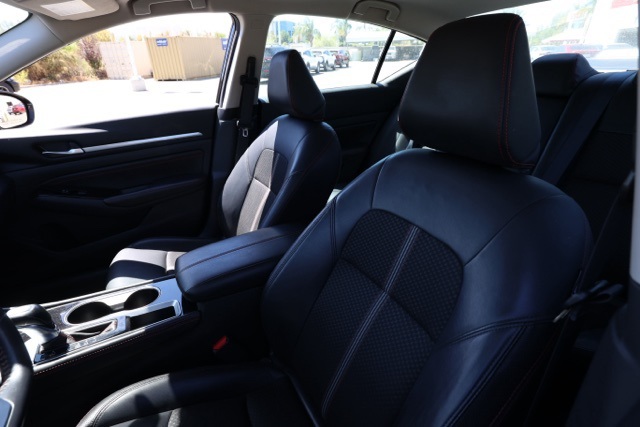 2023 Nissan Altima 2.5 SR photo 12