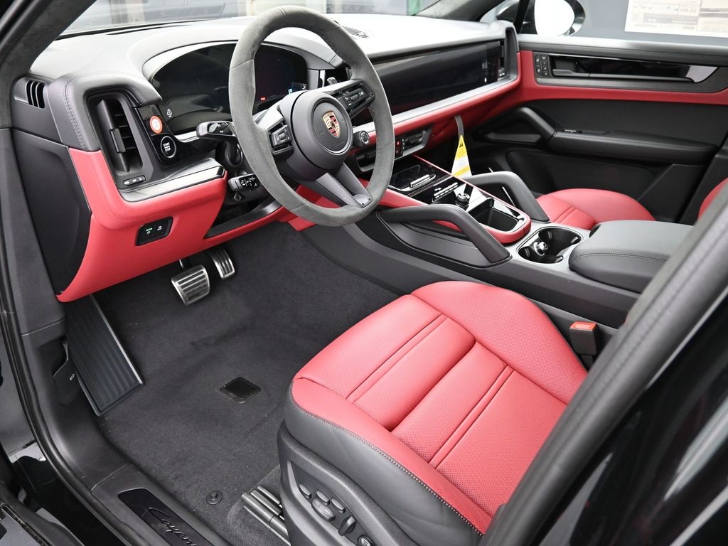 2026 Porsche Cayenne GTS Coupe photo 3