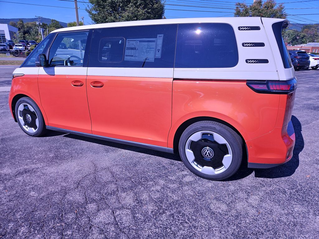 2025 Volkswagen ID. Buzz Pro Plus photo 3