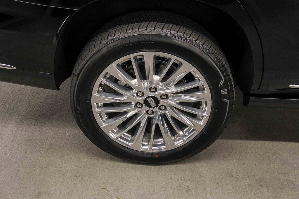 2026 Cadillac Escalade Luxury photo 4