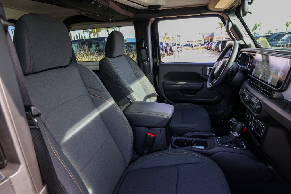 New 2026 Black Clear-Coat Exterior Paint Jeep Sport image 18