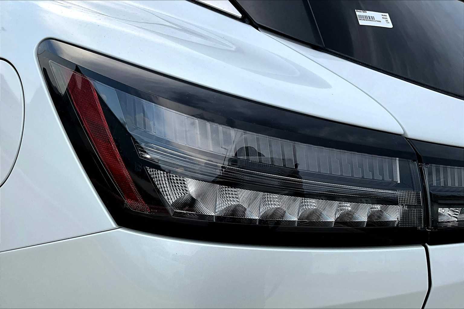 2025 Nissan Murano SL photo 12