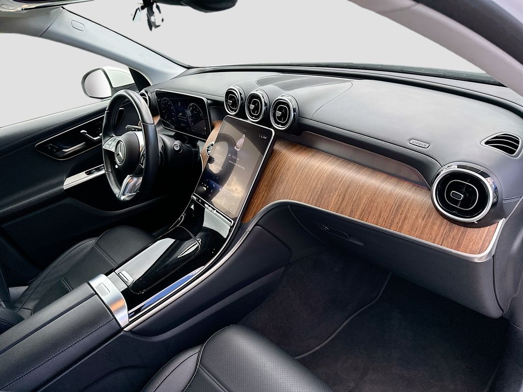 2024 Mercedes Benz GLC 300 photo 29