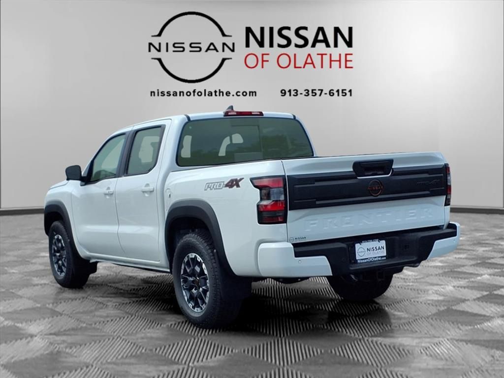 2025 Nissan Frontier PRO-4X photo 3