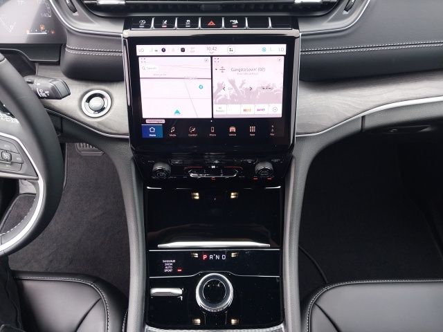 2025 Jeep Grand Cherokee Limited photo 14
