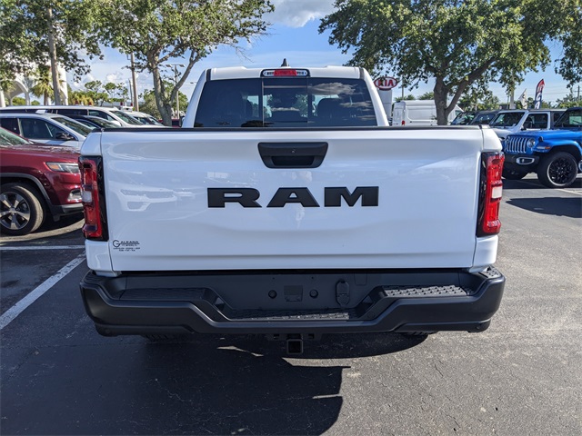 2025 Ram 1500 Tradesman photo 4
