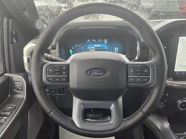 2025 Ford F-150 Lariat photo 25