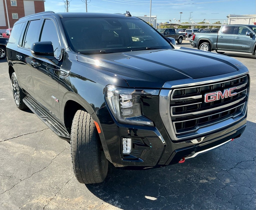 2023 Gmc Yukon XL AT4 photo 2