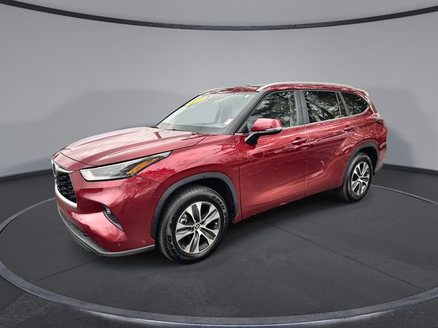 2023 Toyota Highlander XLE's photo