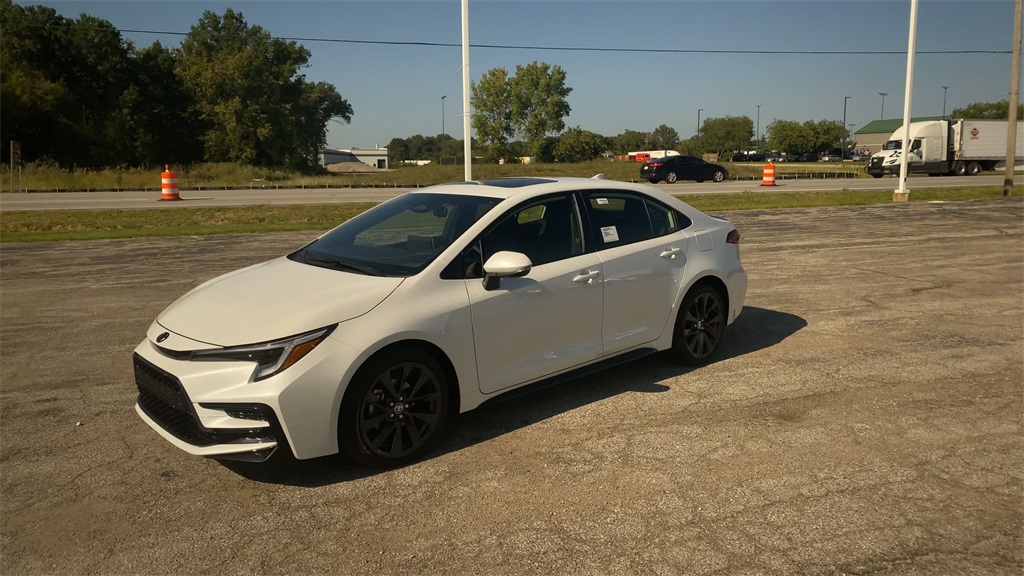 2025 Toyota Corolla XSE photo 4